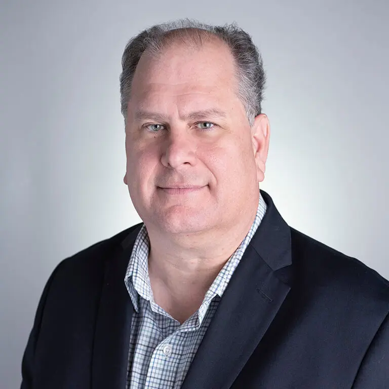 Headshot photo of Elliott Nowacky